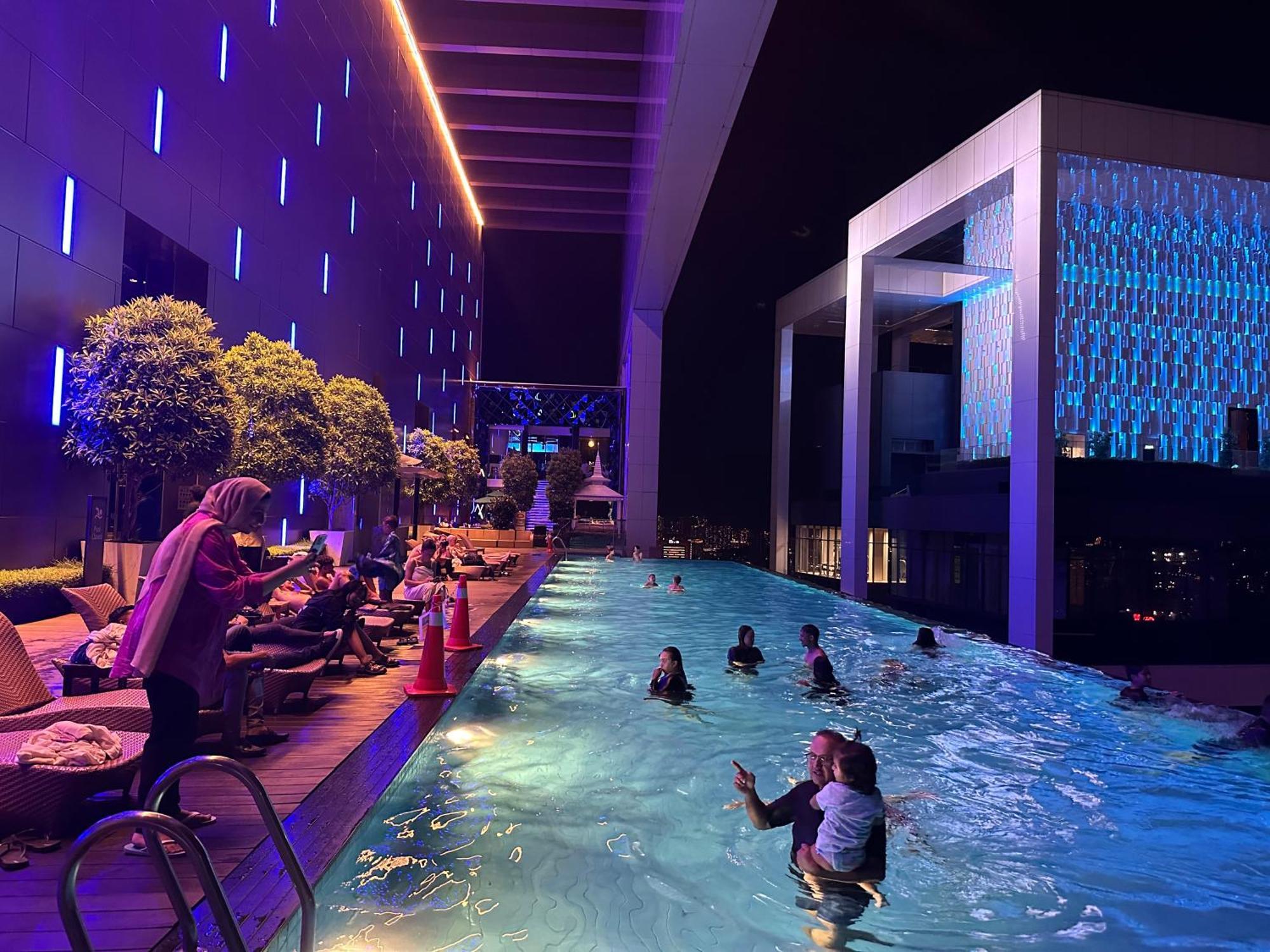 Platinum Klcc By Rainbow Suites クアラルンプール エクステリア 写真